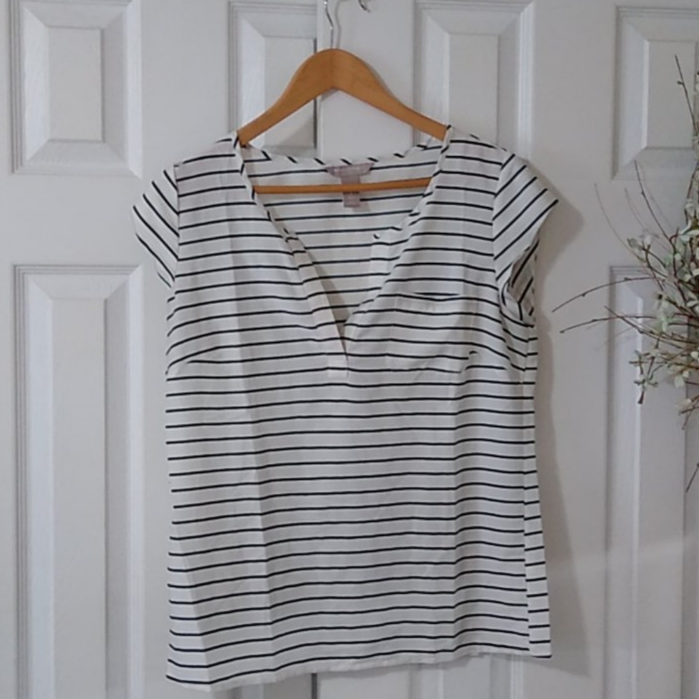 Banana Republic black and white top